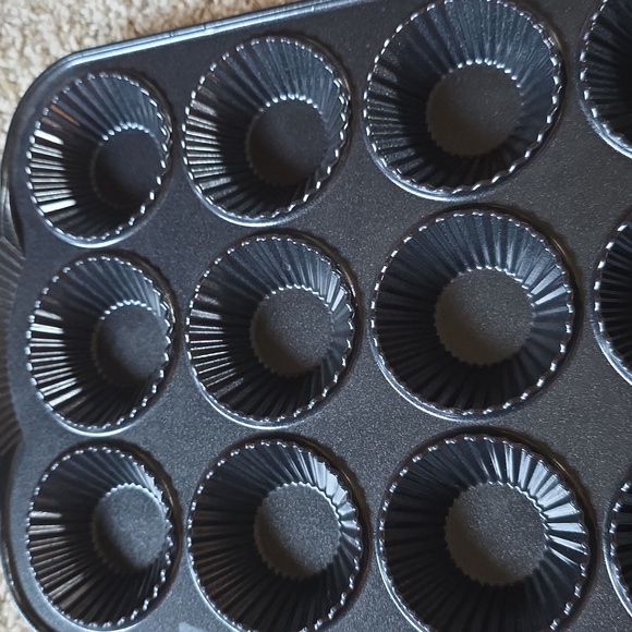 NORDIC WARE French Tartlette Pan - Picture 3 of 6